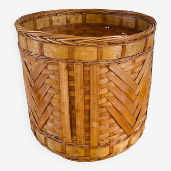 Woven basket / vintage pot cover