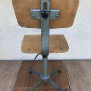 Former metal workshop chair - wood assise adjustable height vintage