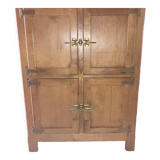 Ancien frigo de boucher transformé en meuble de rangement