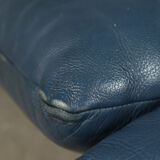 Two Cassina Maralunga two-seat sofas in blue leather by Vico Magistretti, Italy