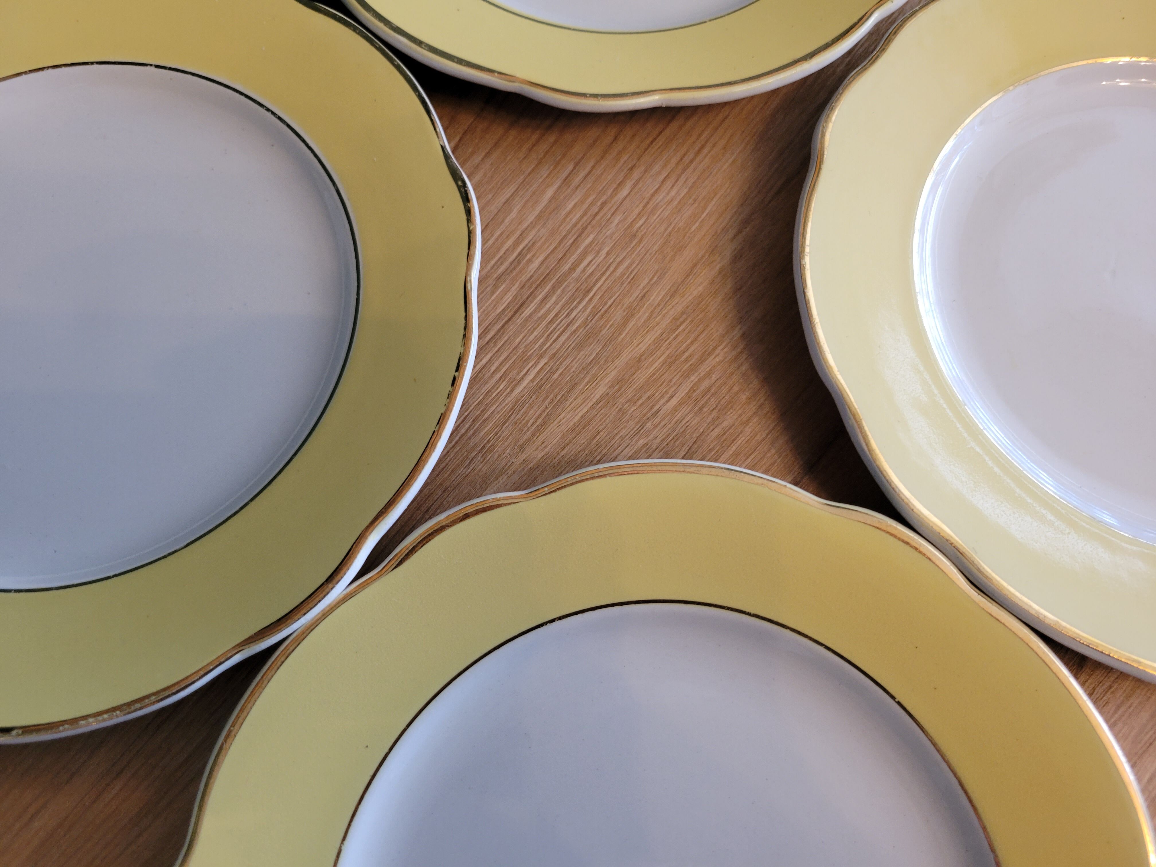 6 flat plates Lunéville Daffodil yellow and golden vintage