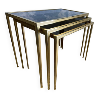 Set of 3 nesting tables in brass, Hollywood Regency, Vereinigte Werkstätten, Germany, 1960s.