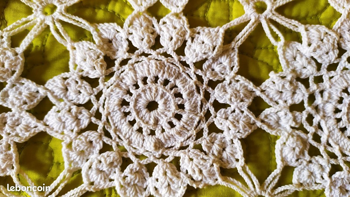 Couvre lit au crochet en coton