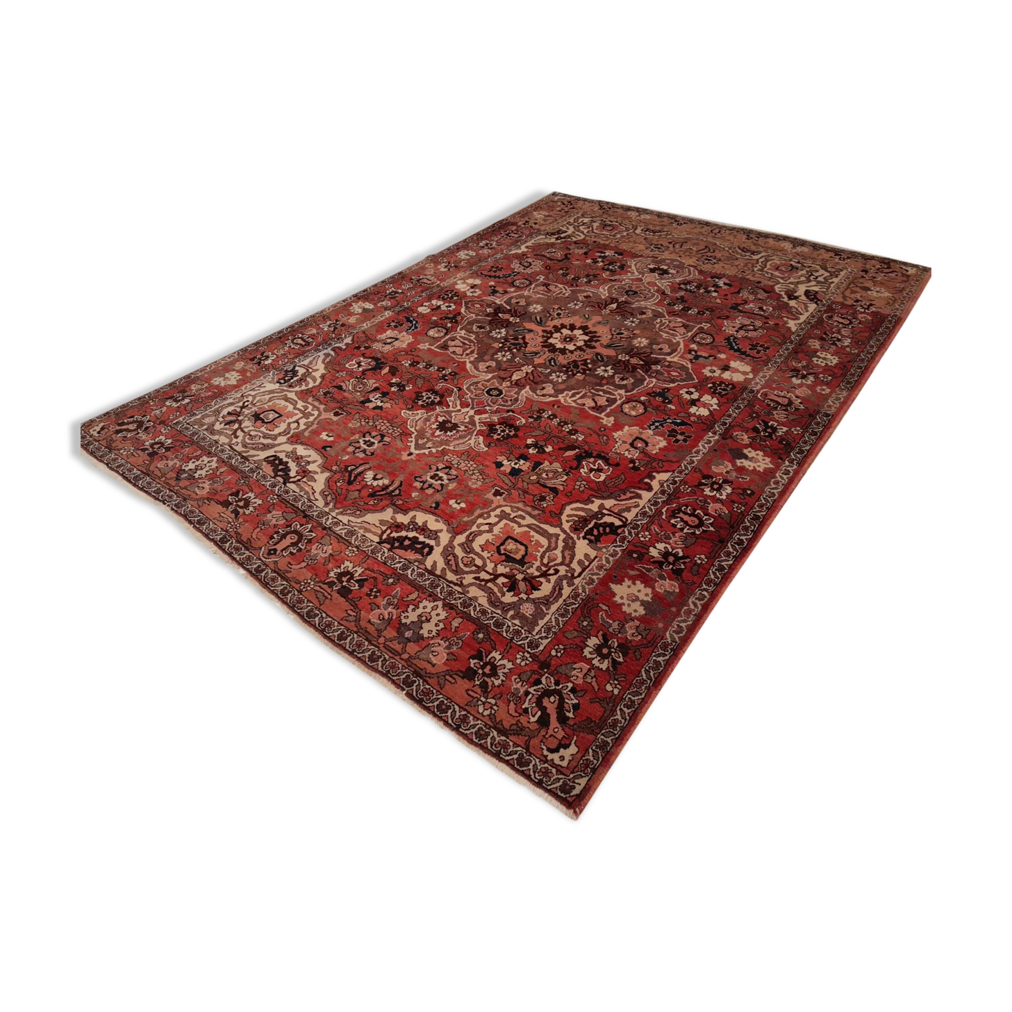 Handmade Persian Bachtiar rug 306x213