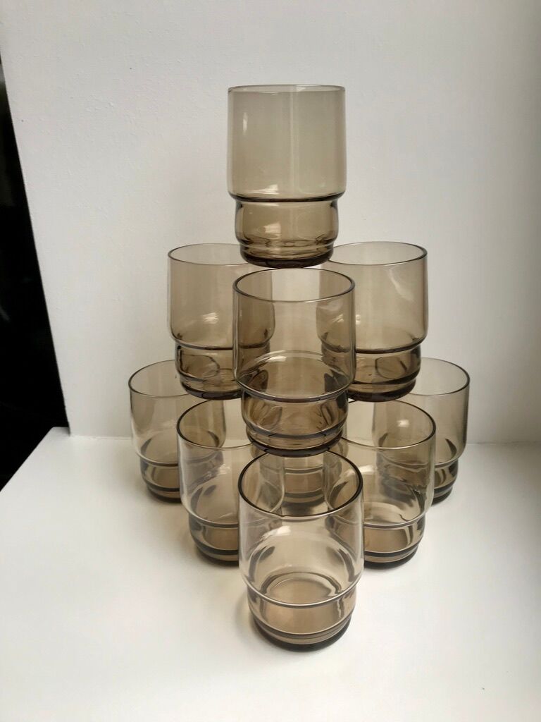 Lot de 10 verres à eau en verre fumé années 70