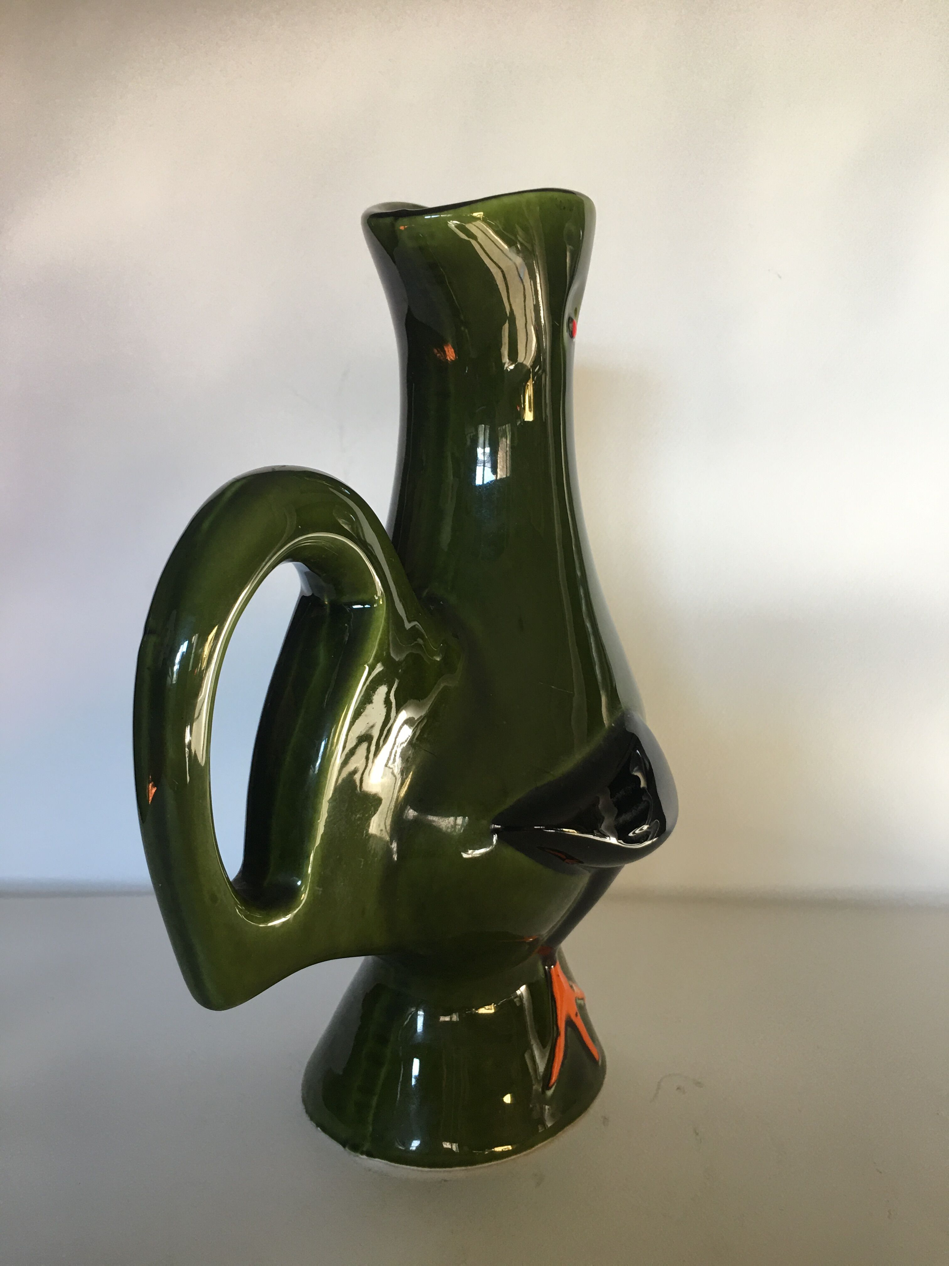 Zoomorphic pitcher poet laval