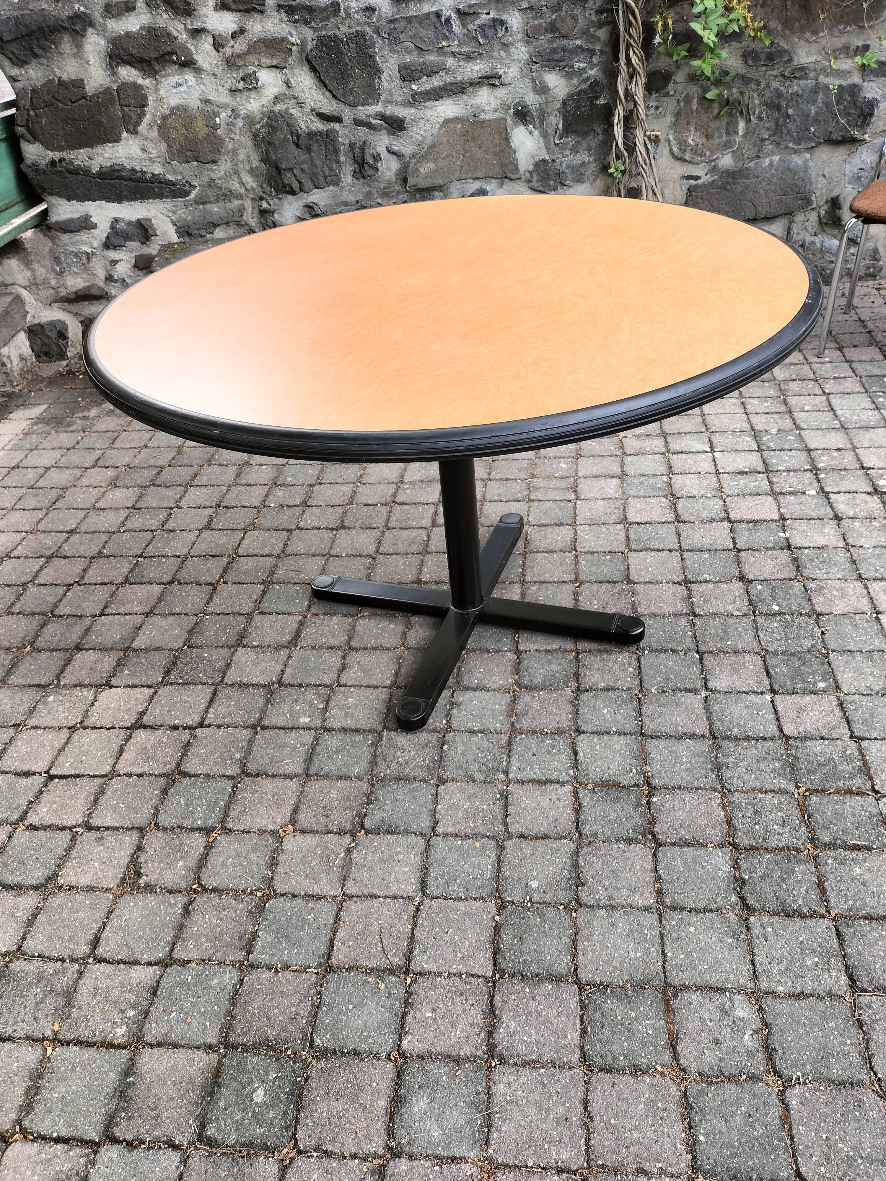 Round table and eurosit chairs