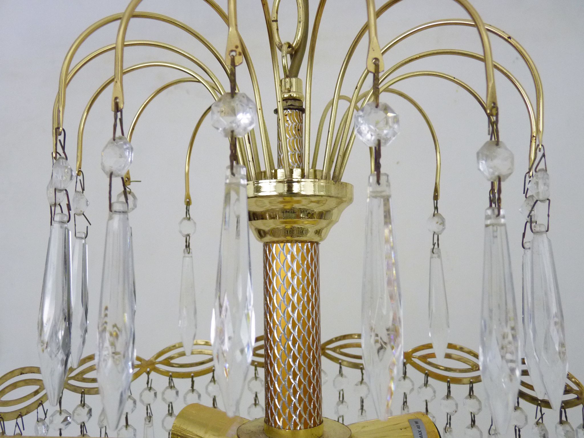 Chandelier, ceiling lamp crown in bronze or brass, 3 floors, 3 lights, glass grapevines. Year 90