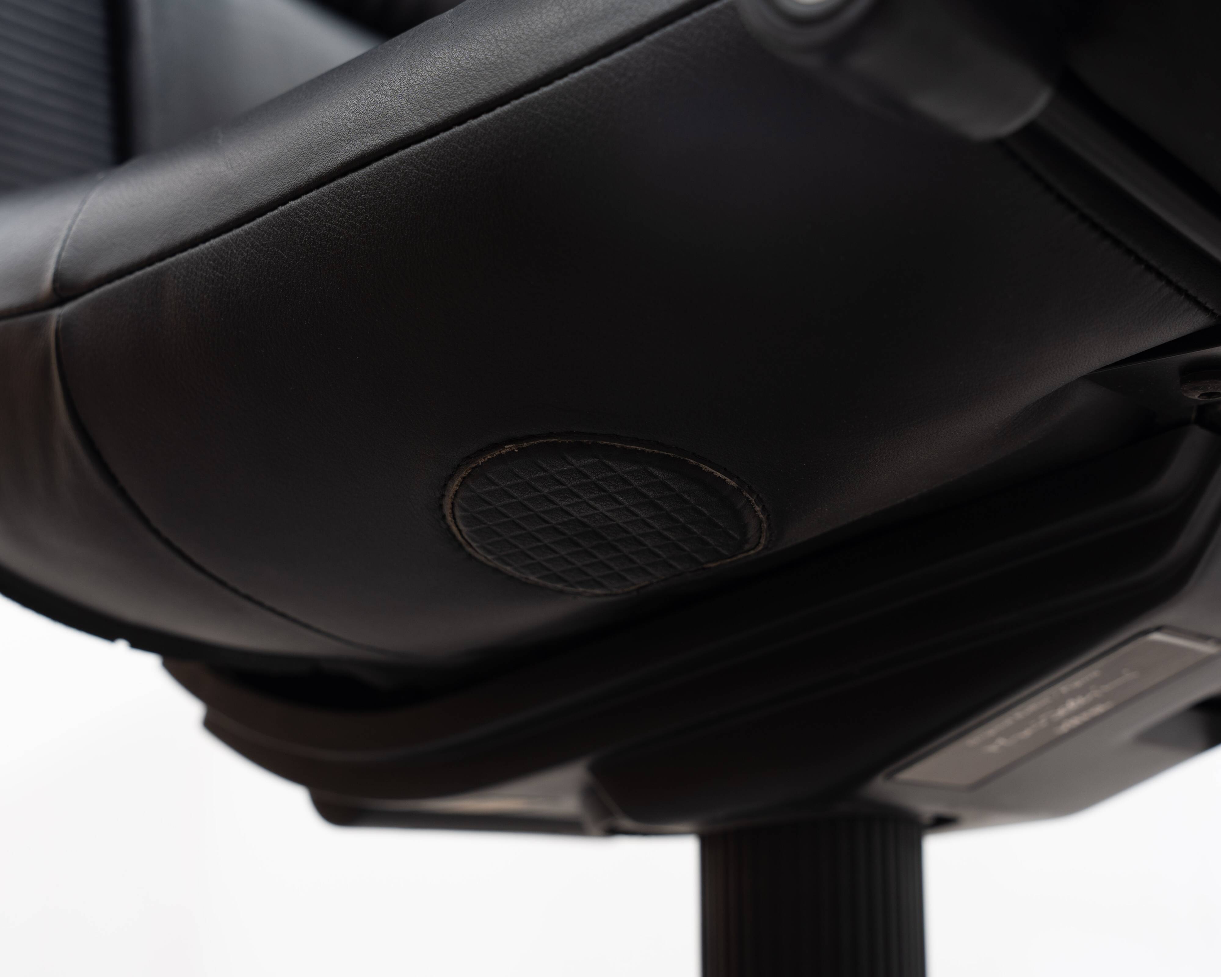 Office chair. Manufacturer: Vitra. Designer: Mario Bellini. Model: Fig