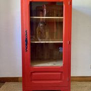 Glazed pine solid wood bonnetière