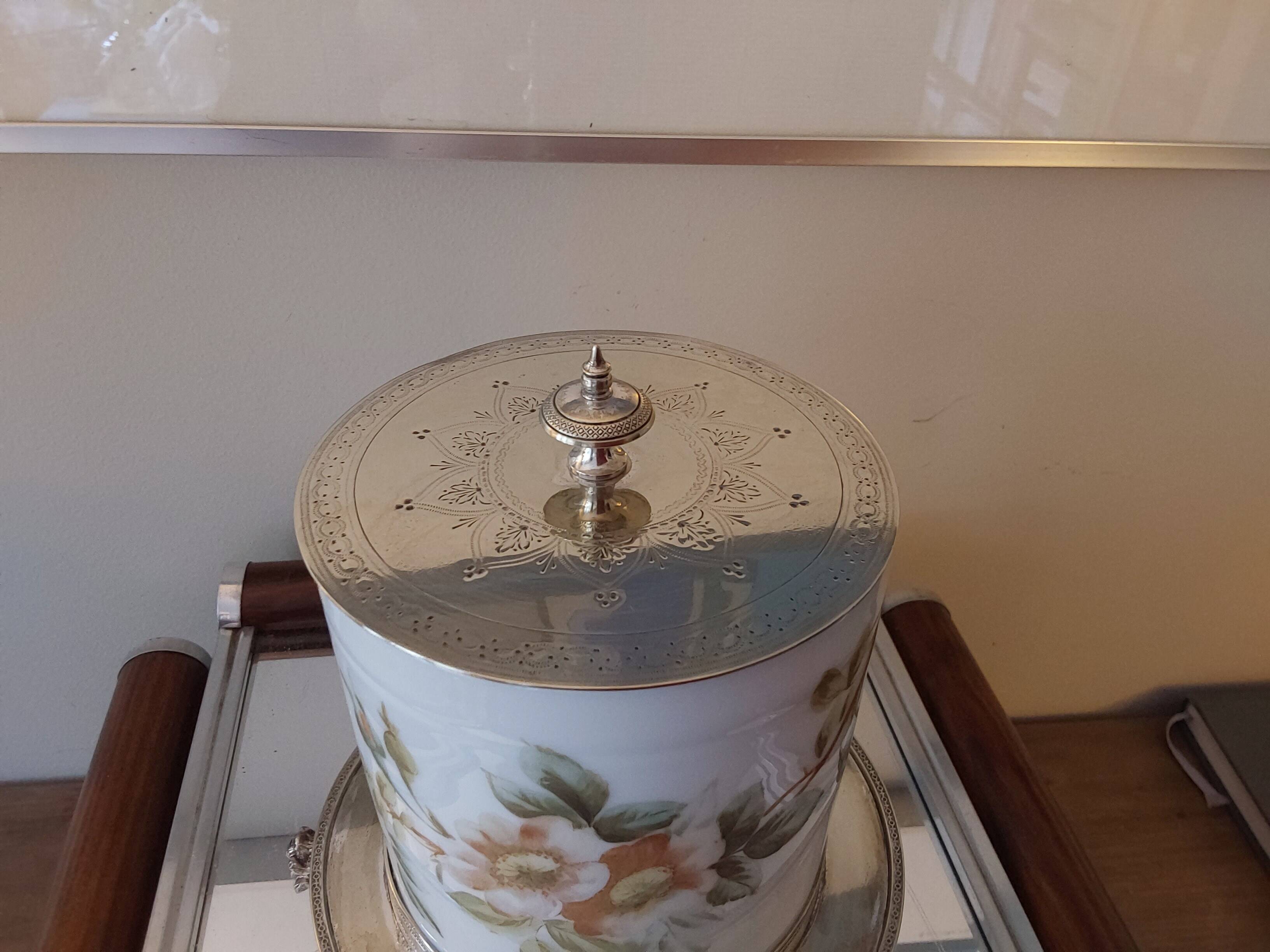 Bucket for biscuit tin