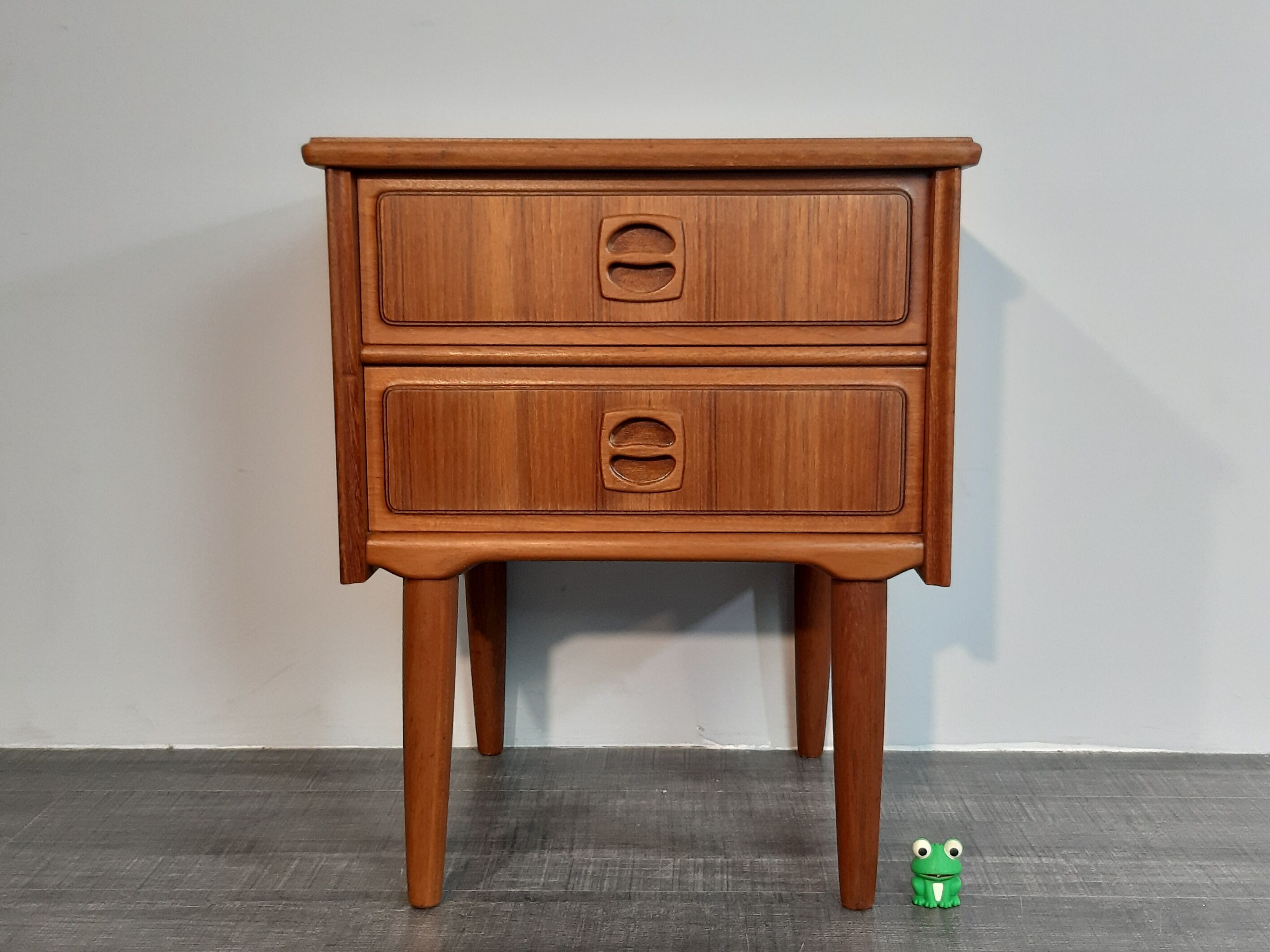 Danish beside tables in teck 2 drawers, scandinavian 1960
