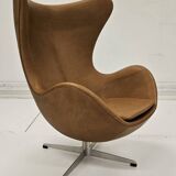 Arne Jacobsen Egg chair by Fritz Hansen