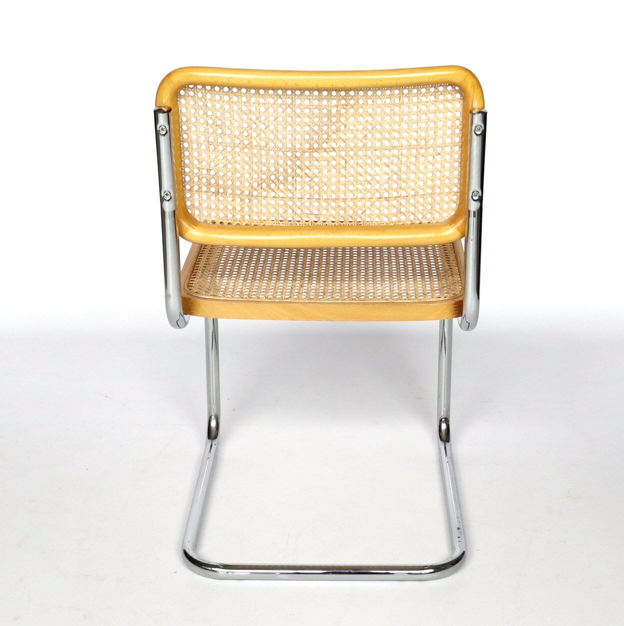 Chair B32