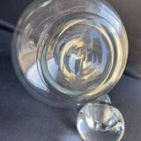Blown crystal decanter with handle