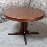 Table ronde en teck Baumann années 60