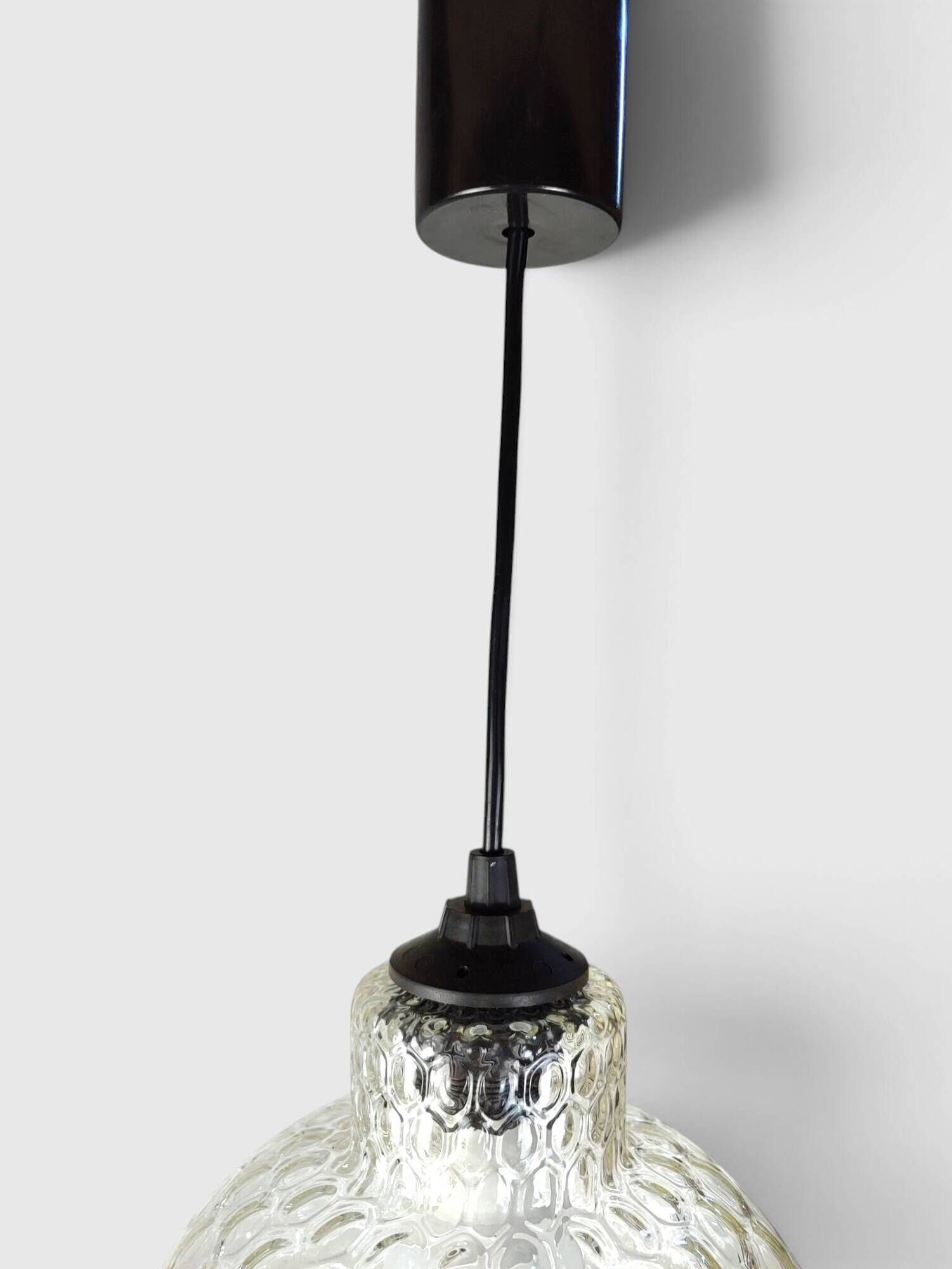 Suspension Space Age in moulded glass honeycomb – 1970