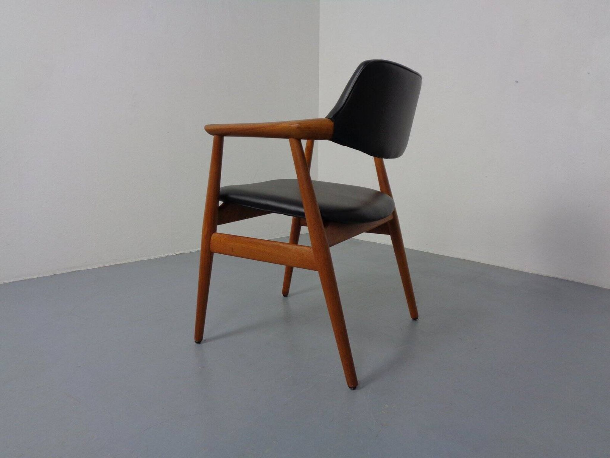 Danish Teak GM11 Armchair by Svend Aage Eriksen of Glostrup, Denmark, 1960s