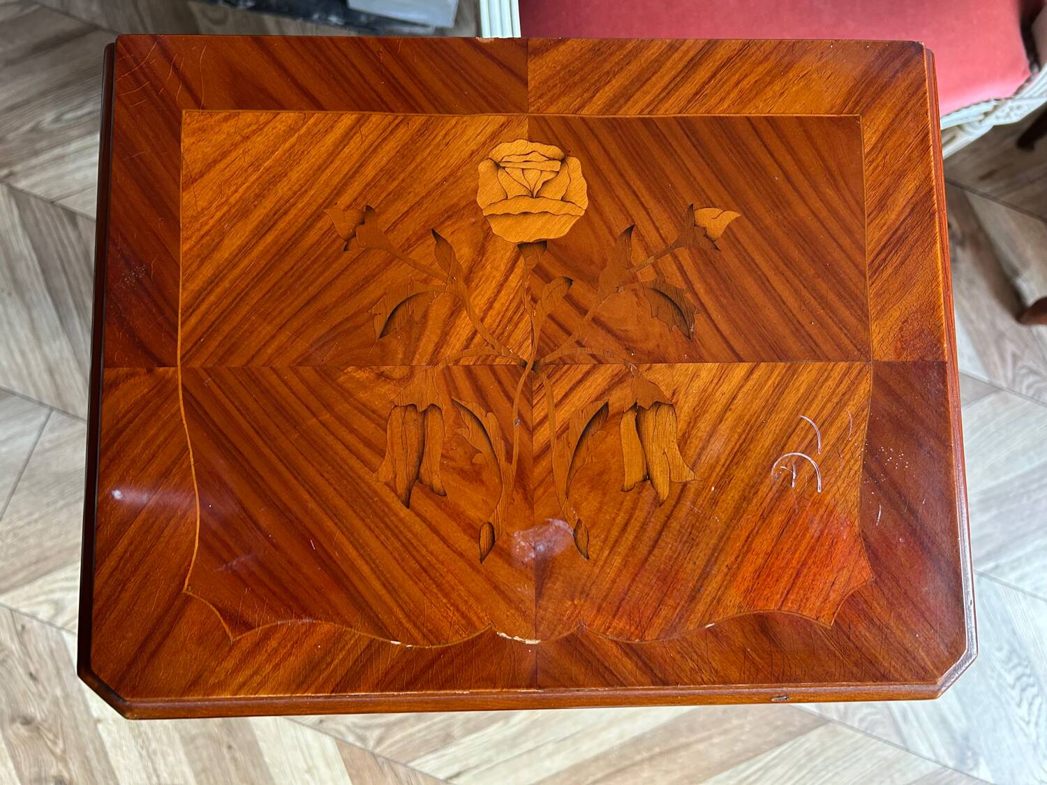 Small 19th-century chest of drawers