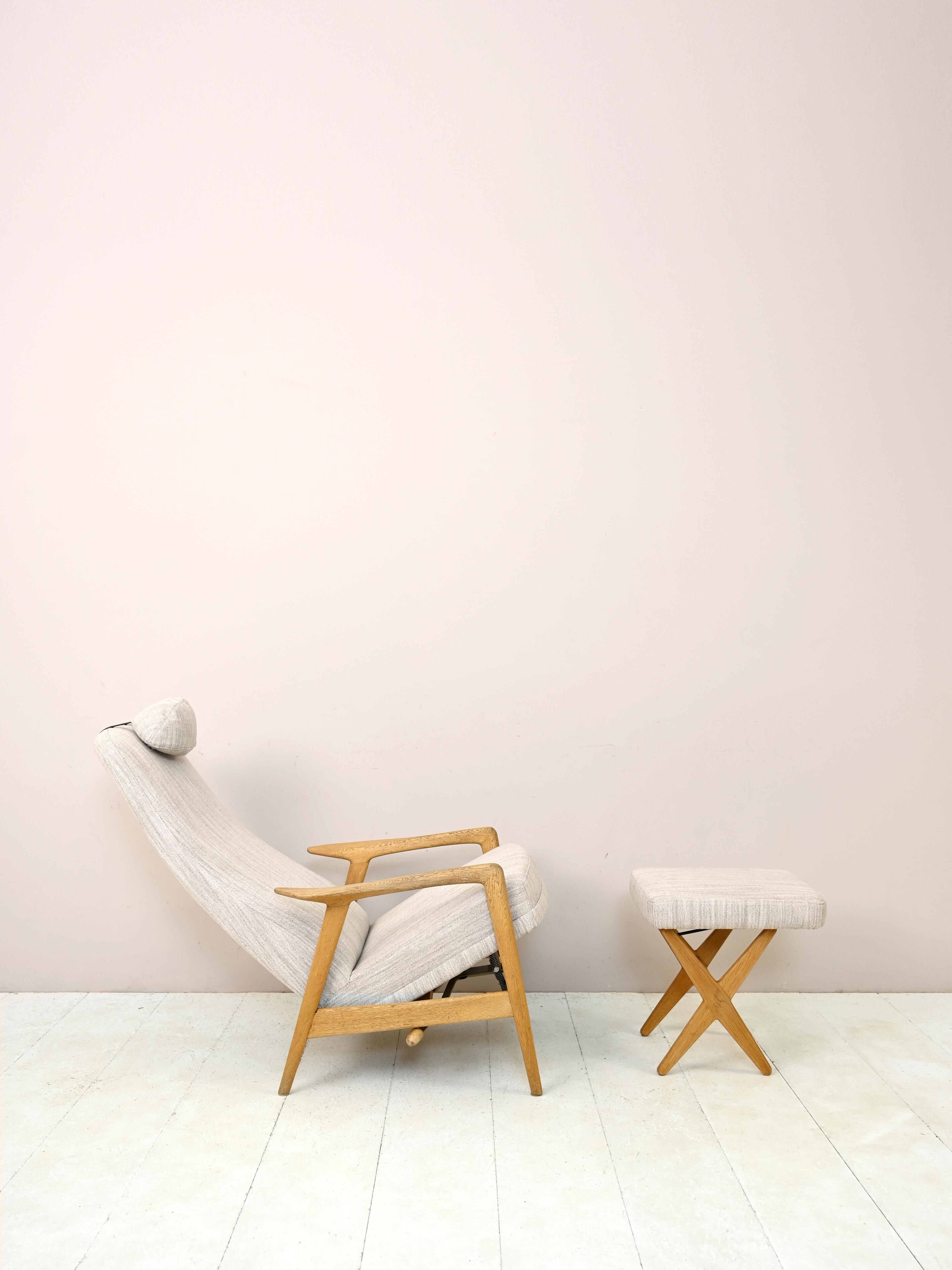 Fauteuil inclinable et repose-pieds par Alf Svensson