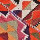 Tapis de couloir tribal kilim géométrique orange et rose