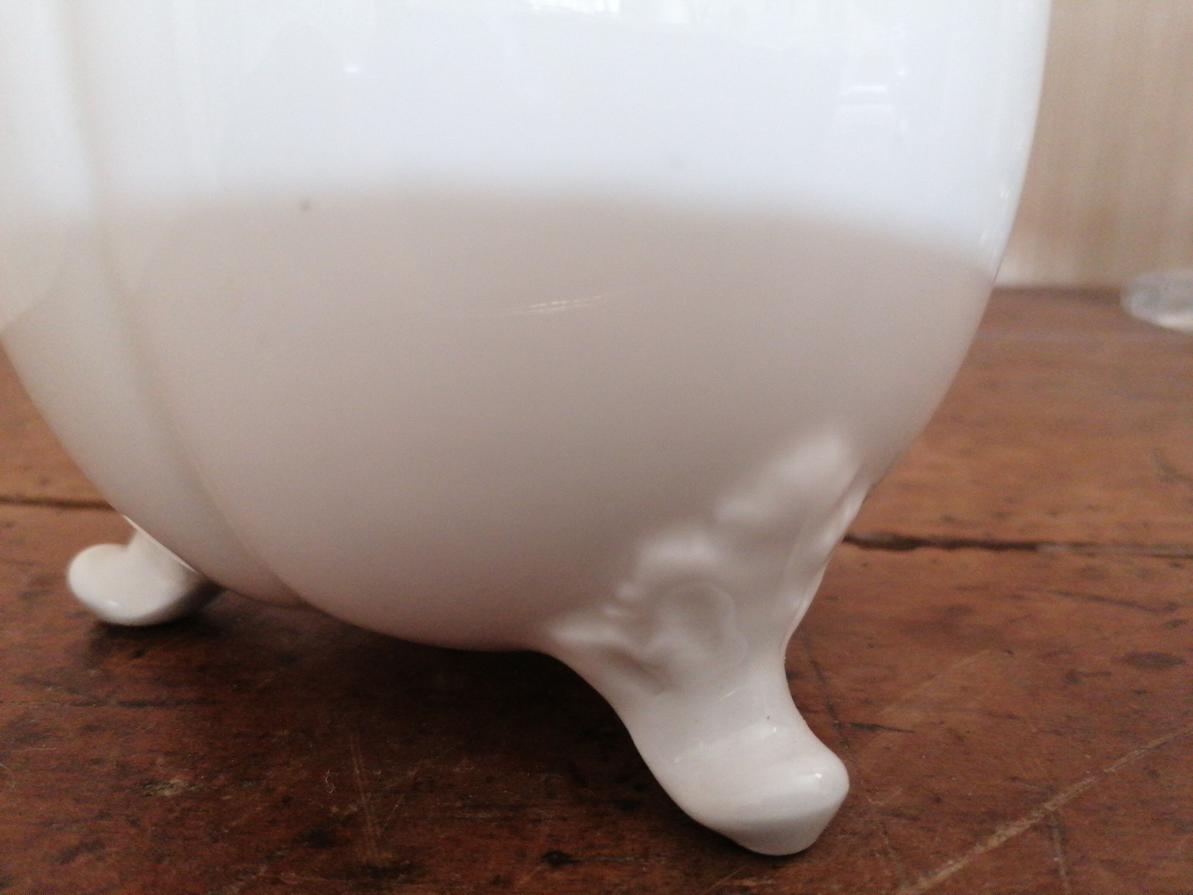 Porcelain chocolatier from Pillivuyt france
