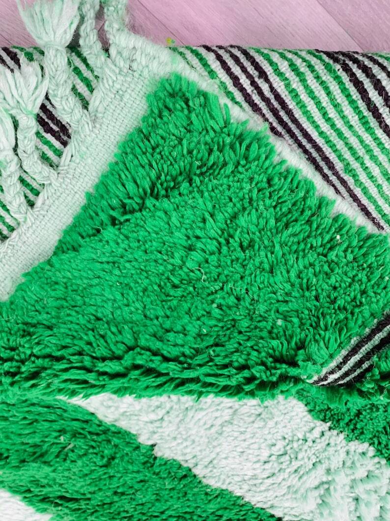 Handmade Moroccan rug 250cm x 150cm