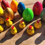 Chicken with these eggs and chicks