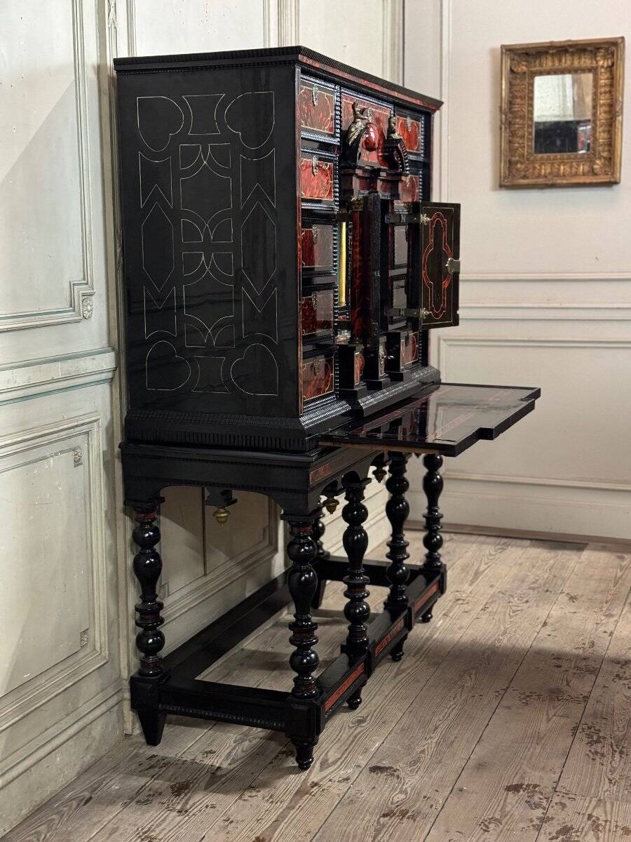 Important Antwerp cabinet in tortoiseshell, ebony and bronze, 17th century