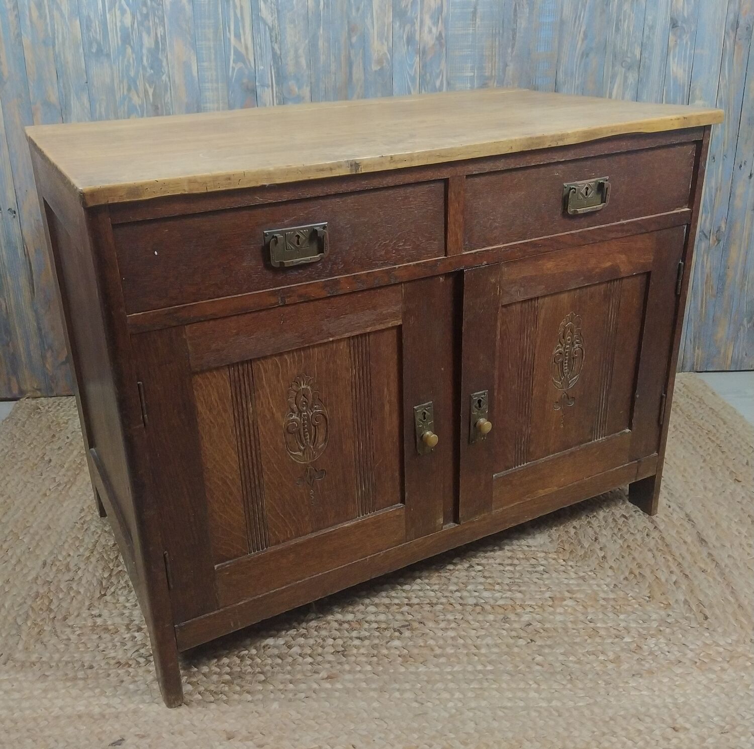 Vintage wooden chest of drawers
