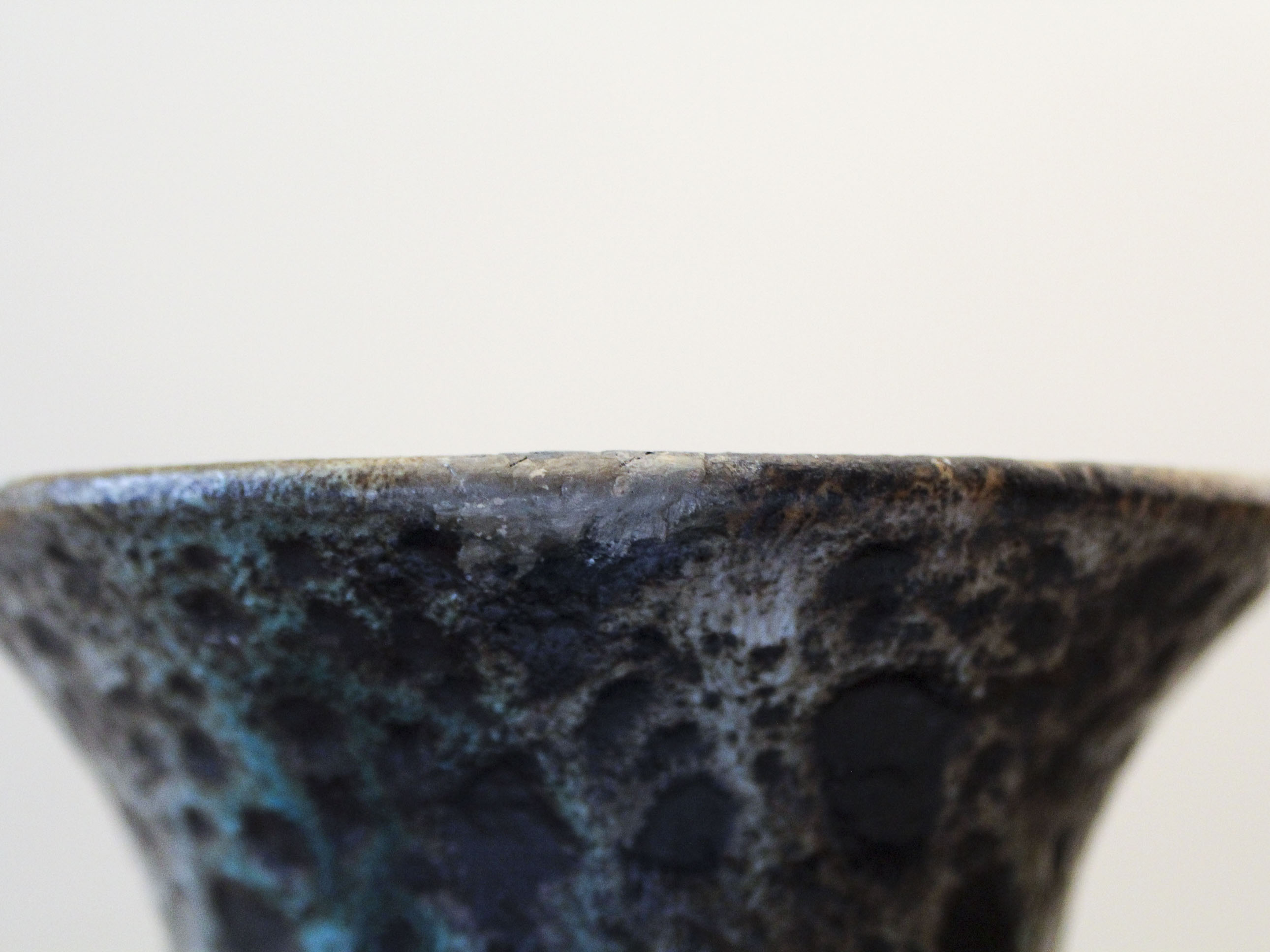 Vase à oreilles en céramique d'Accolay