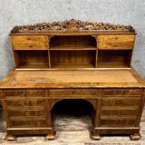 Bureau de presbytère époque Charles X en ronce de noyer vers 1820