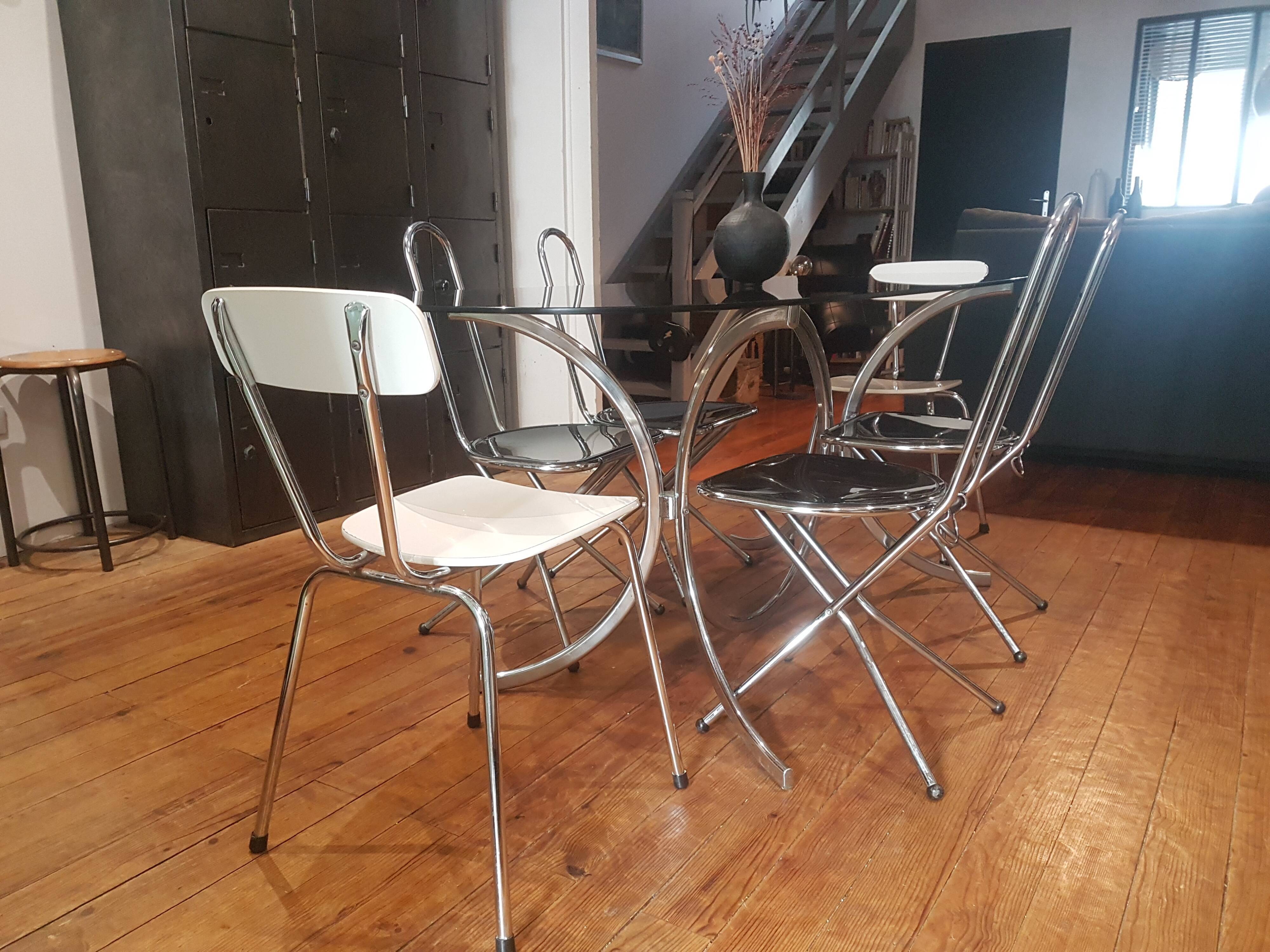 Paire de chaises en formica