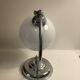 Lampe ancienne articulée en chrome avec opaline