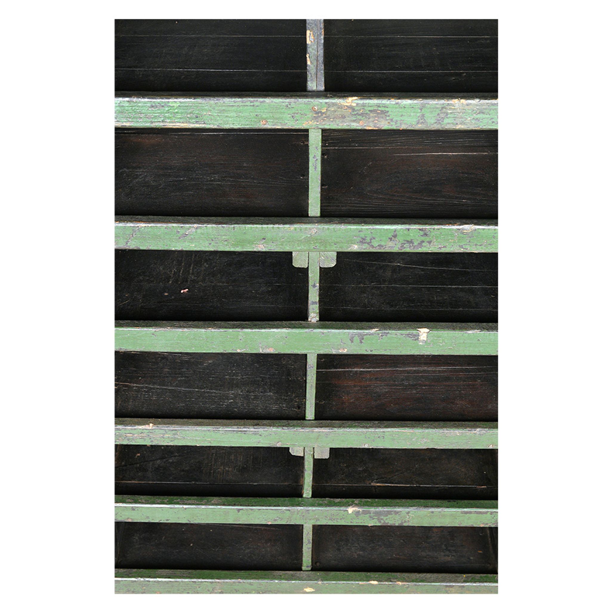 Wooden workshop furniture with 60 lockers