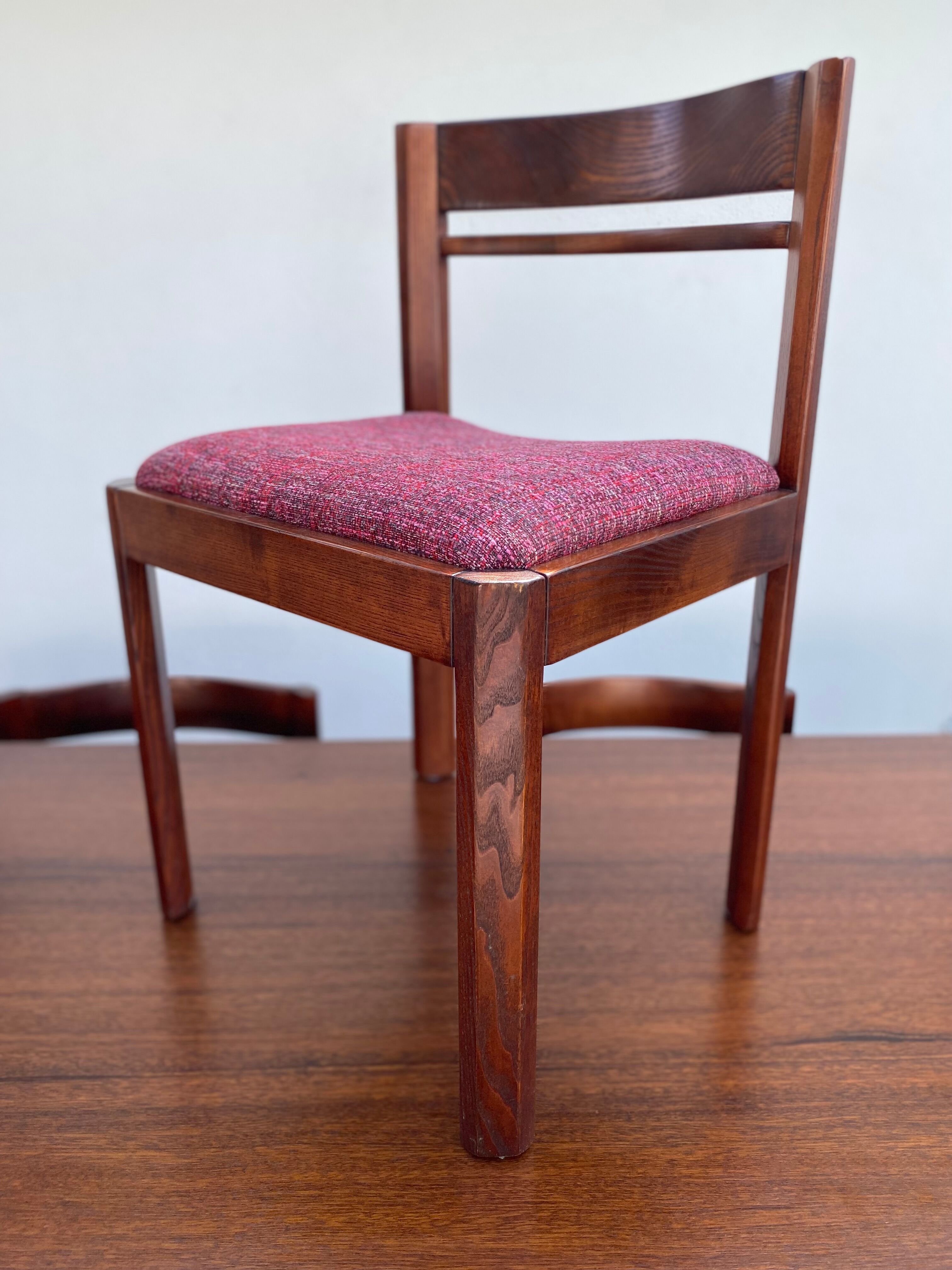 Teak wood dining table with 6 vintage rosewood chairs