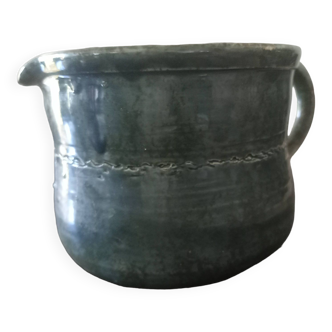 stoneware carafe with ice cube container