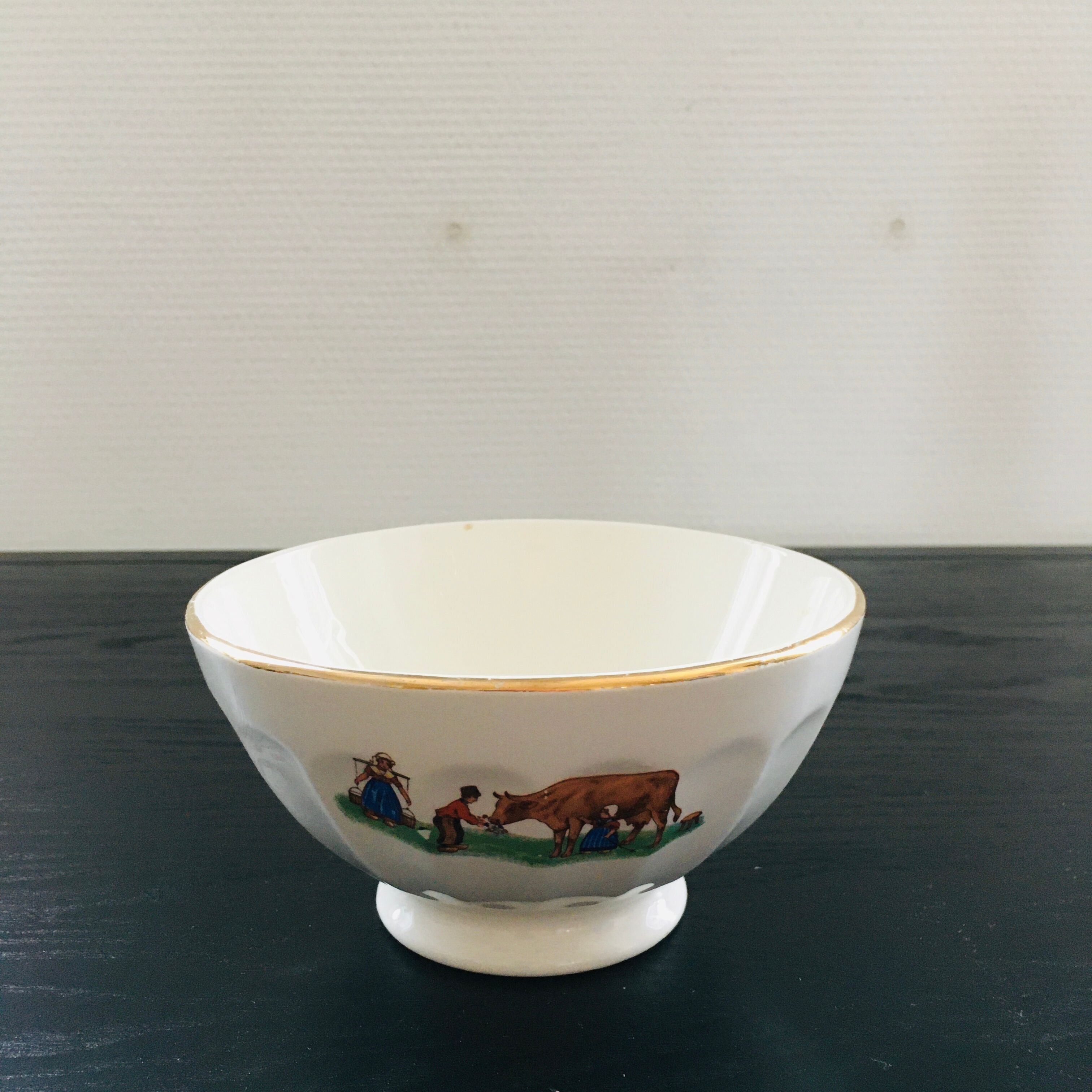 Bol ancien en porcelaine