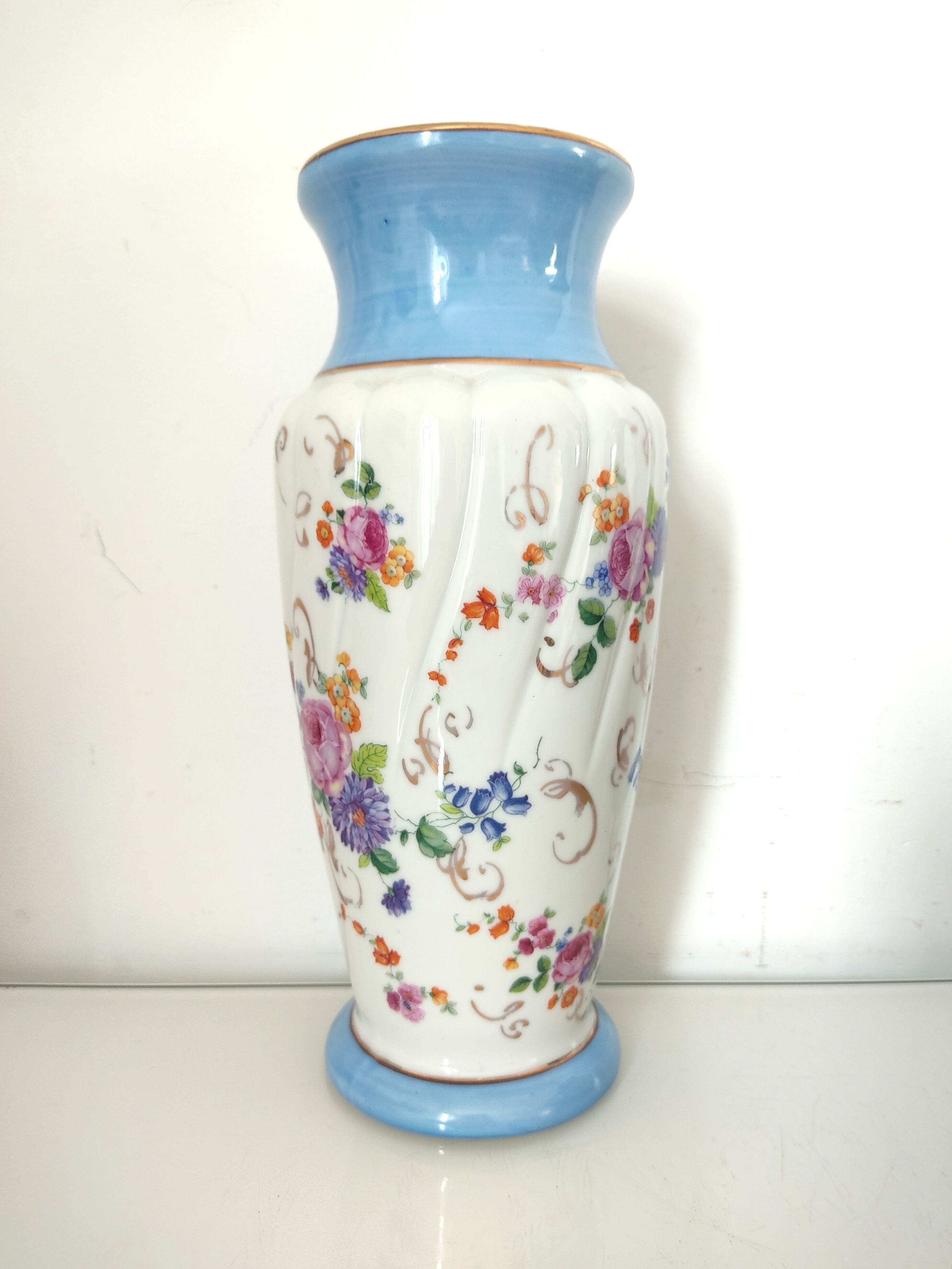 VF Paris flower vase