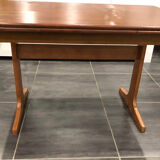 Scandinavian teak extendable table in the 1970s