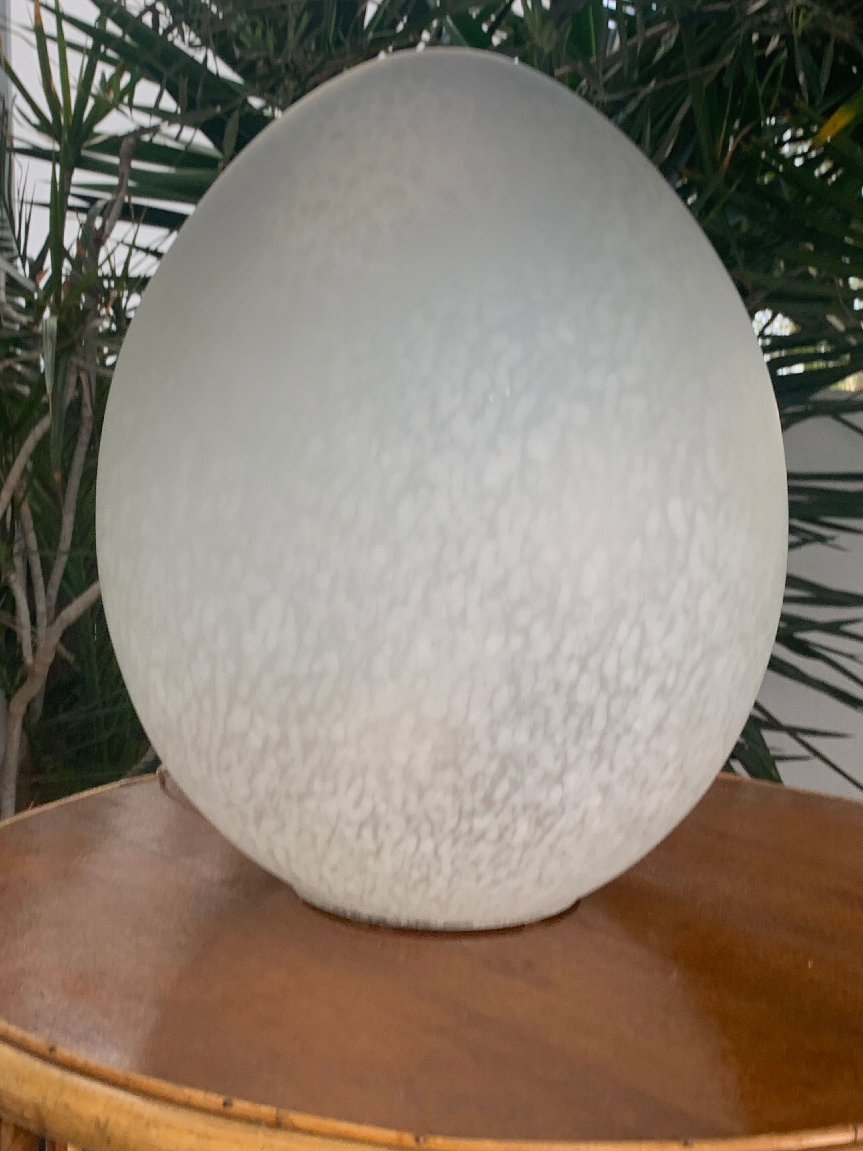 Lampe oeuf en verre moucheté de Vianne de Ben Swildens pour Domec, 1970