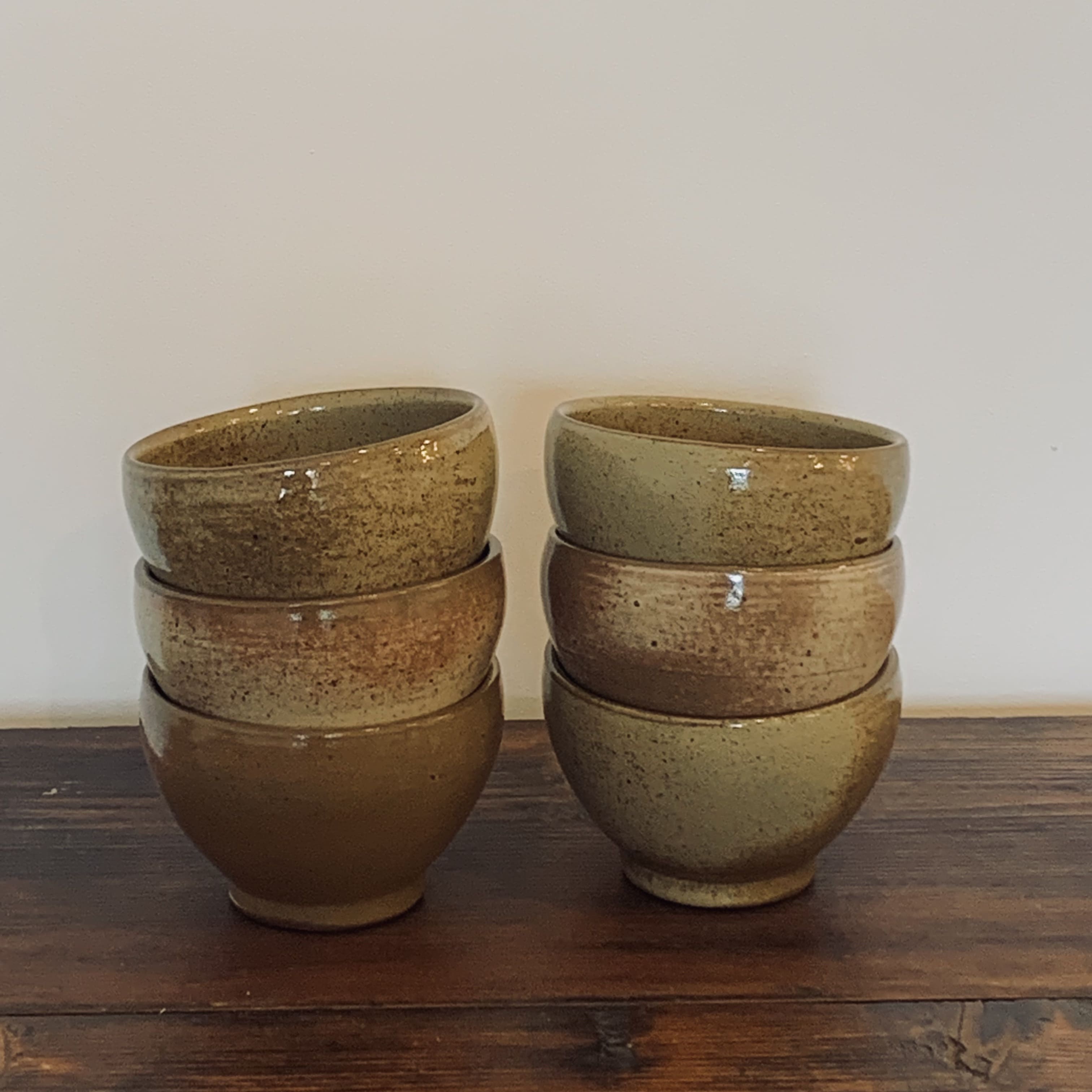 6 stoneware bowls