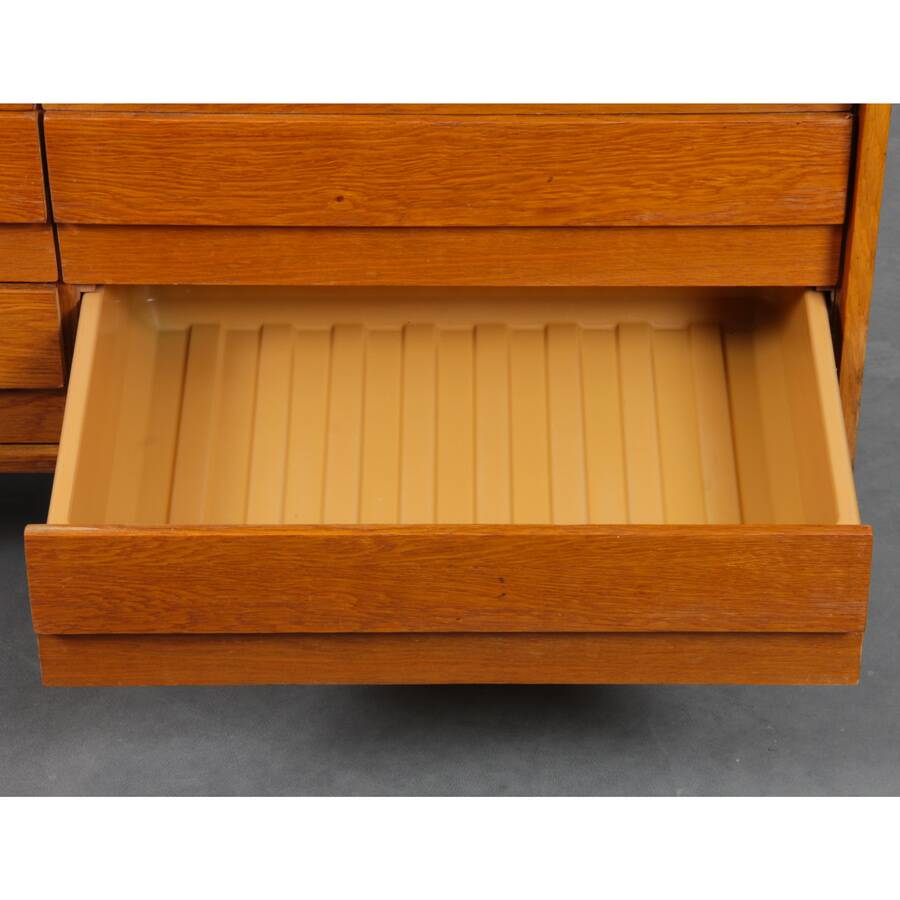 Commode en bois par Jiri Jiroutek, modèle U-453, vers 1960