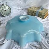 Blue opaline suspension