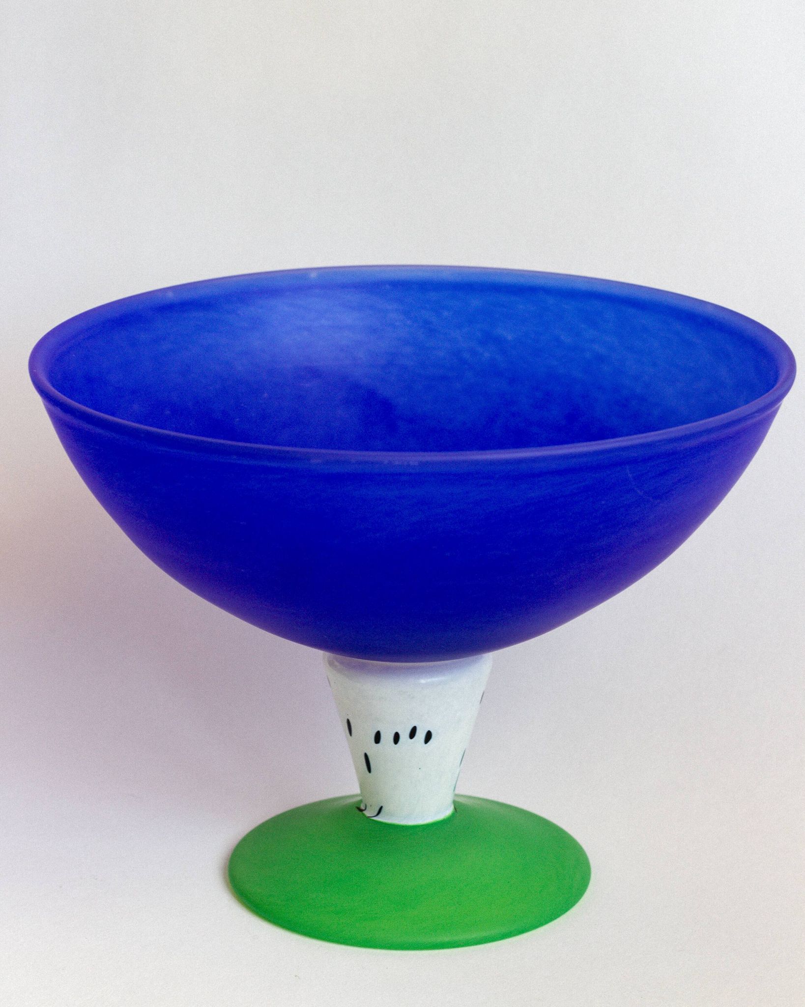 Fruit dish, fruit bowl, standing bowl, Gunnel Sahlin x Kosta Boda, Sweden