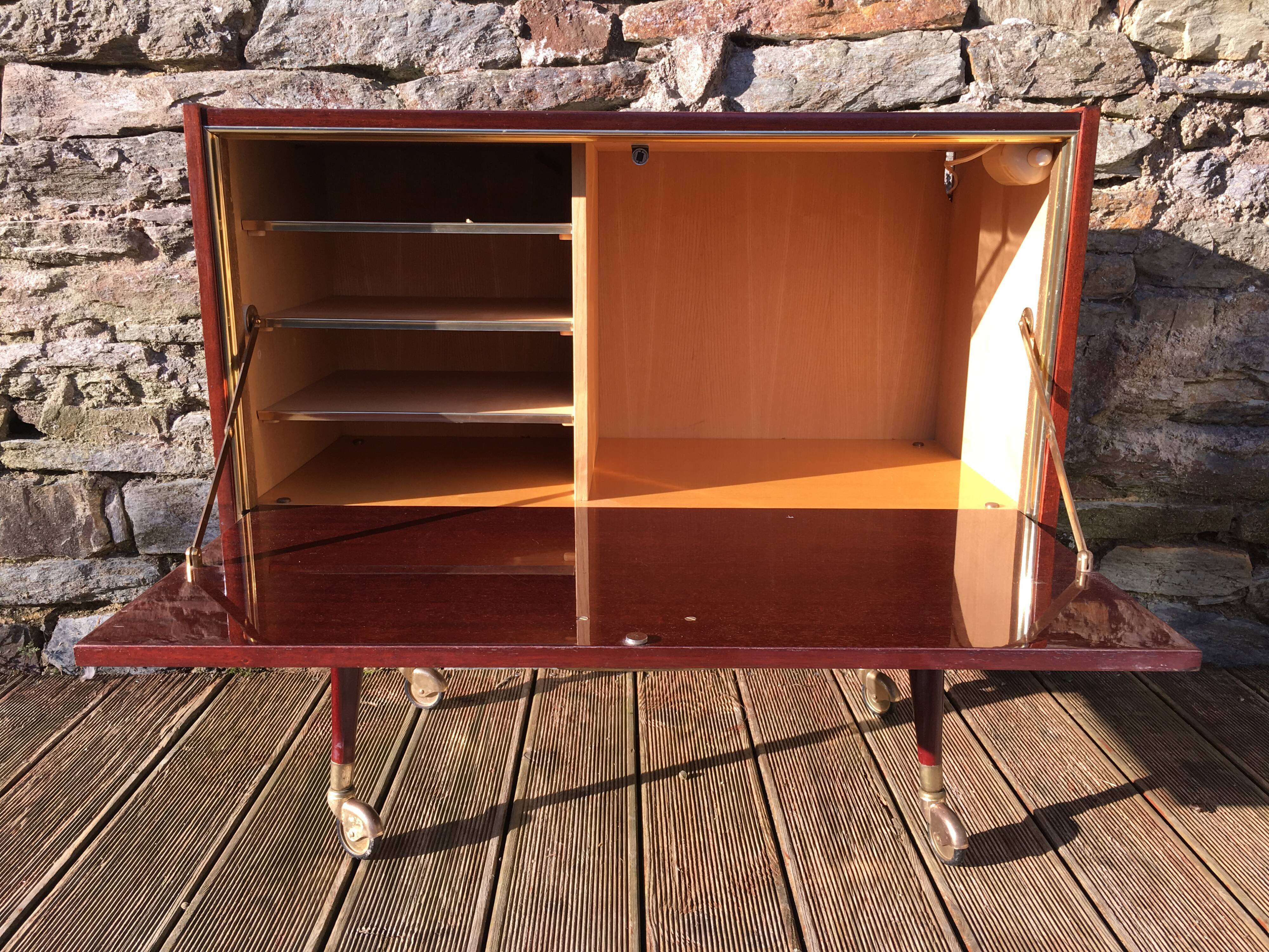 Bar furniture year 60 on castors