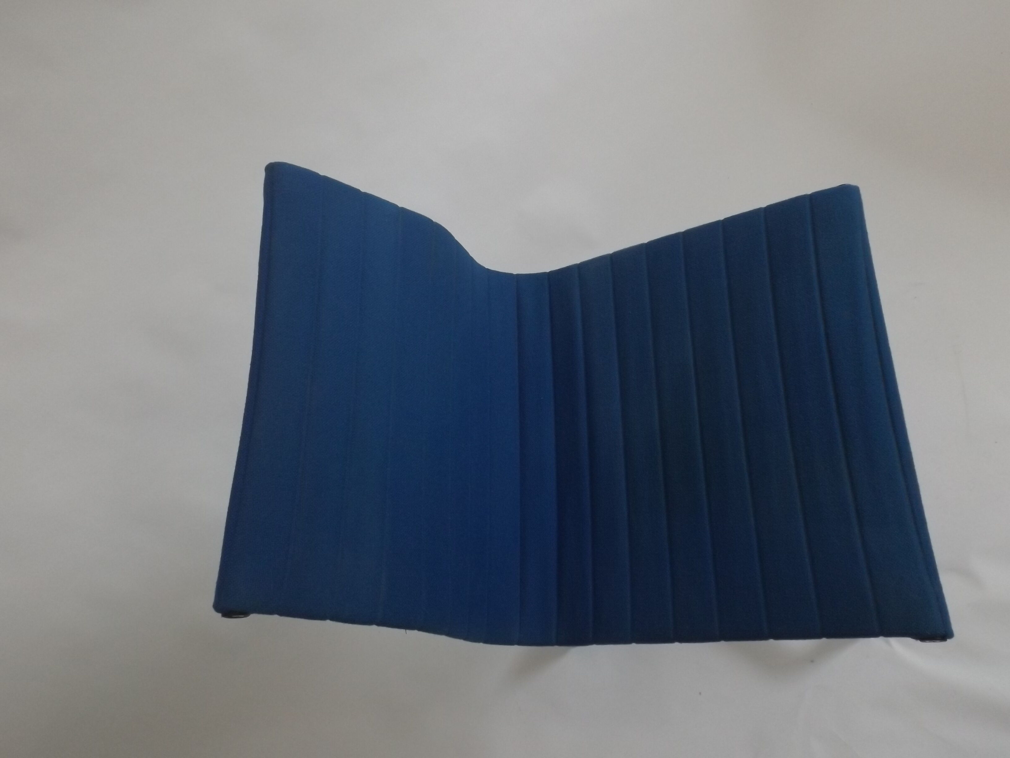 Eames EA 105 side chair