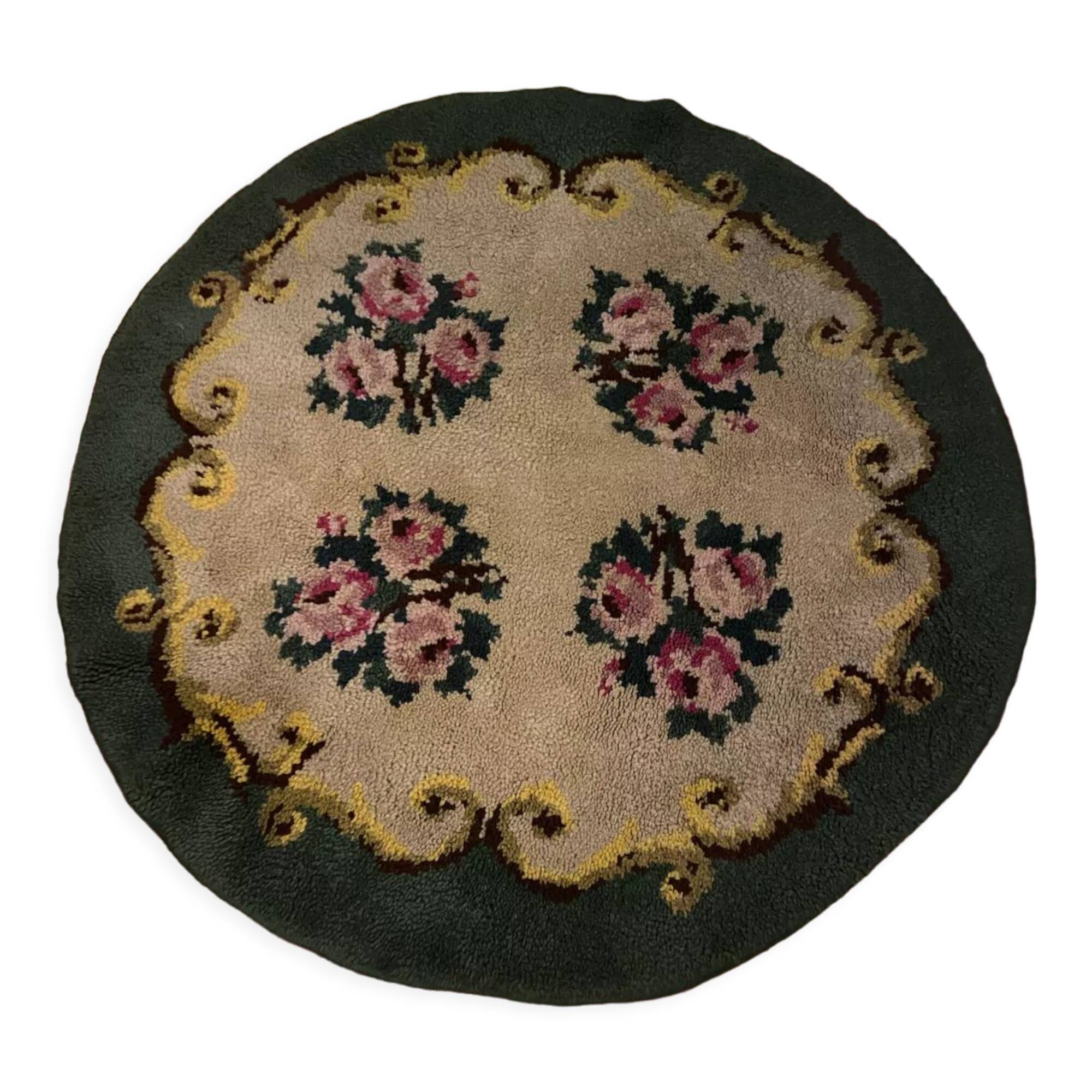 Round vintage wool rug 145cm