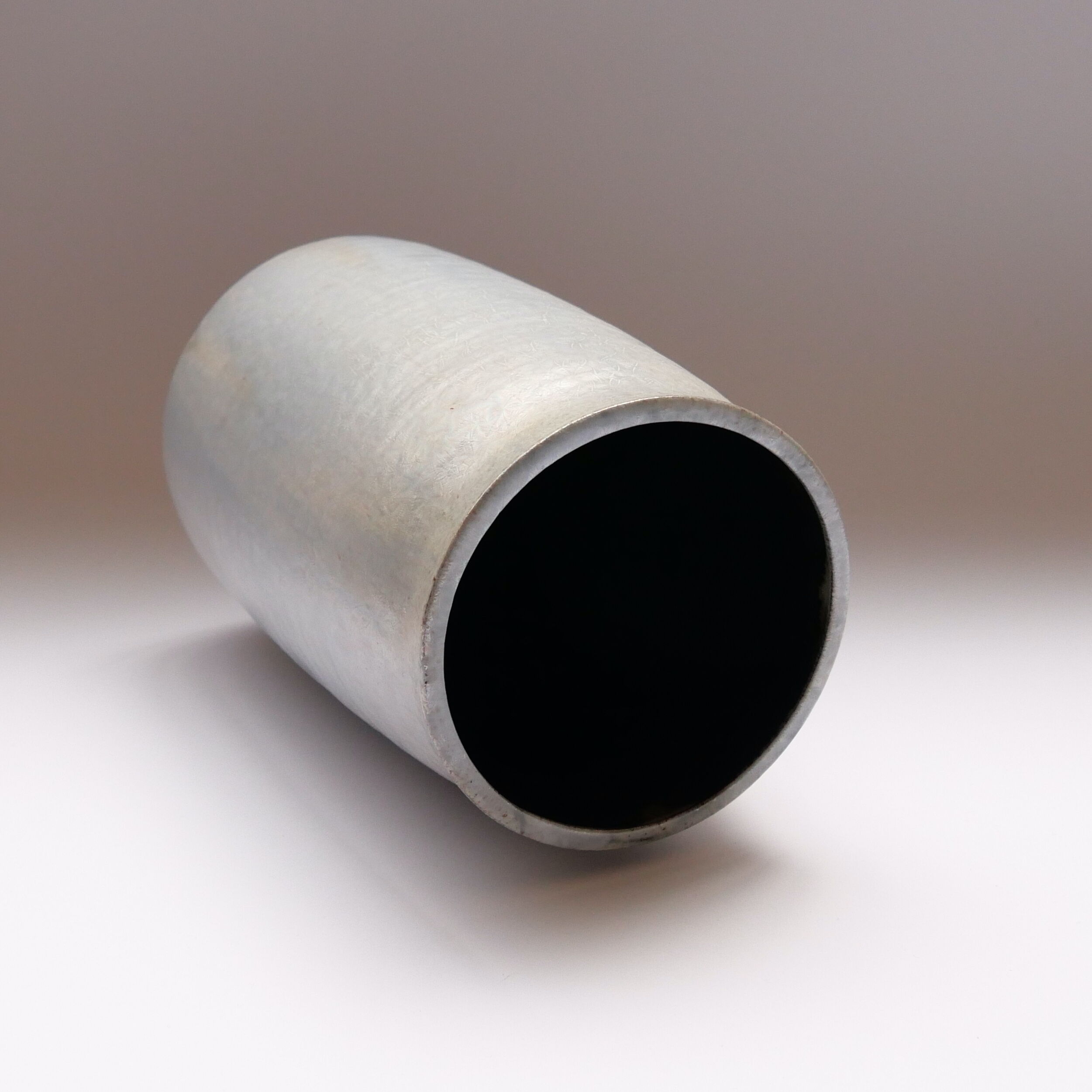 Sandstone vase - Miep Sybesma de Bay - 1990's