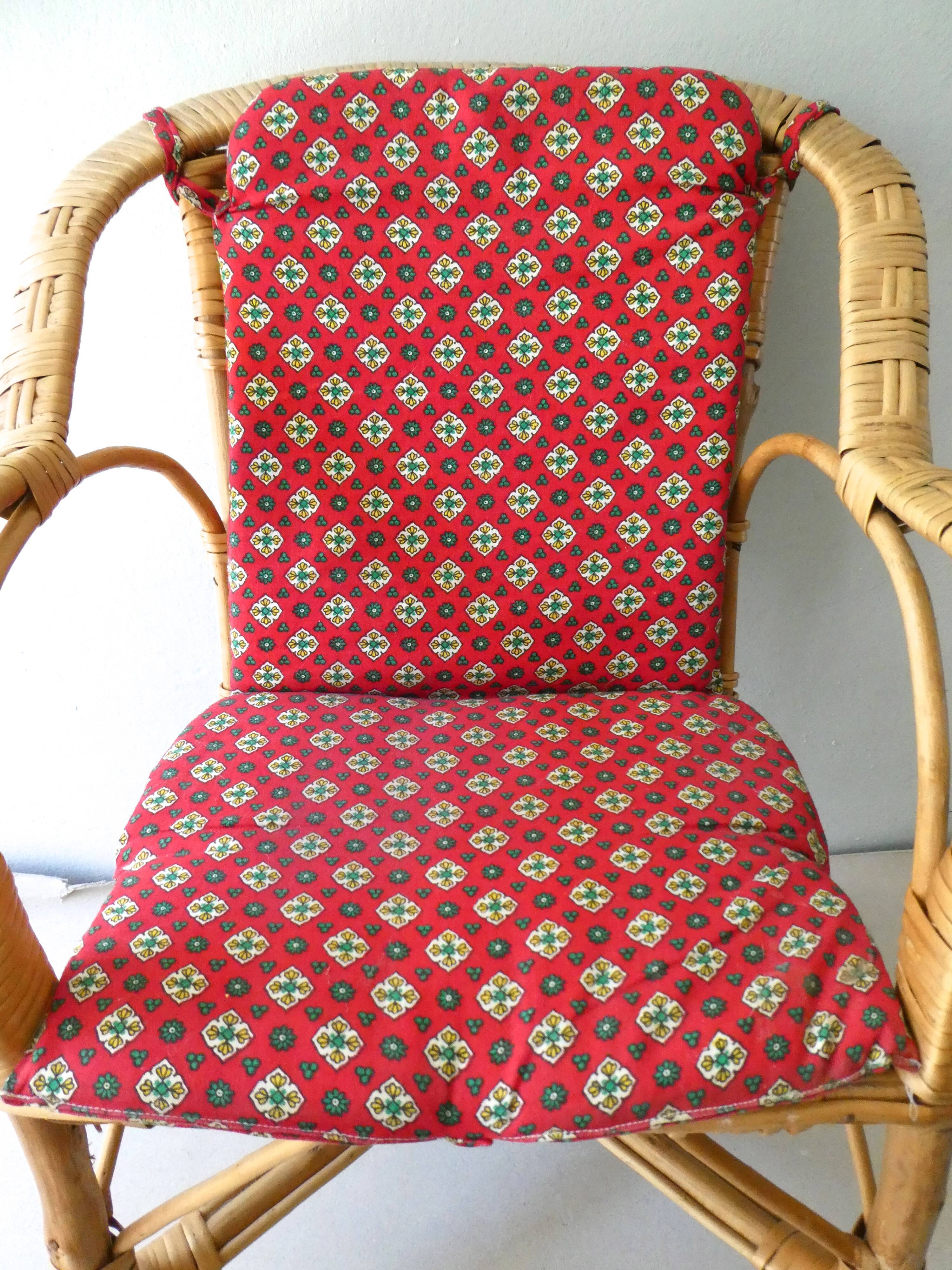Child rattan chai of the 1970s